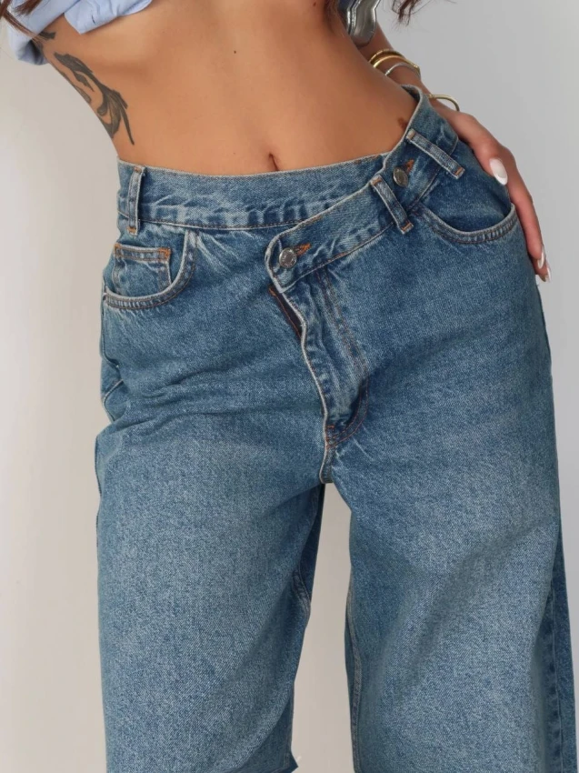 57160